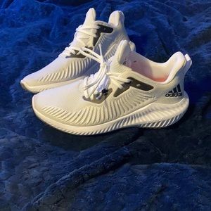 Bounce cushion sneakers